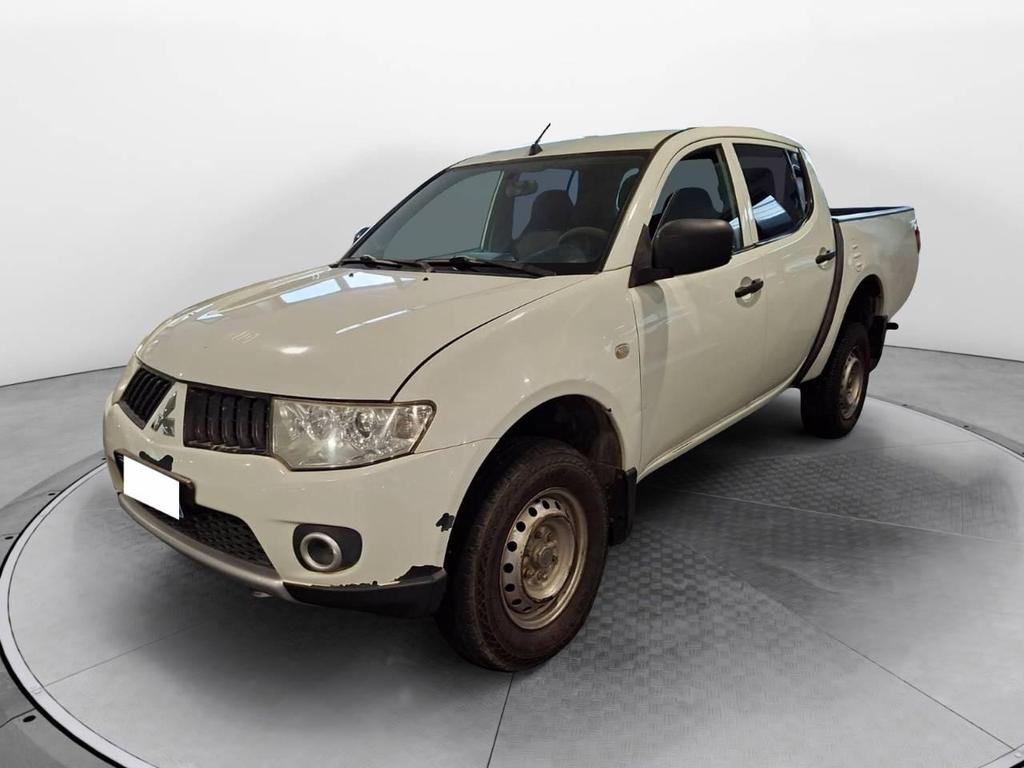 Mitsubishi L200 D.cab 2.5 Di-d Invite Plus Diesel Usata